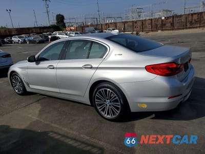 Drugie zdjęcie samochodu z przodu: 2018 BMW 530E VIN:WBAJA9C5XJB033426 - miniatura