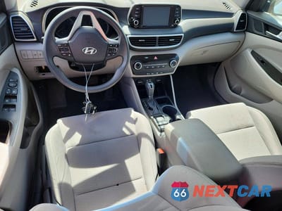 Zdjęcie 8 z 11 samochodu: 2019 HYUNDAI TUCSON SE VIN:KM8J23A40KU880965 - miniatura