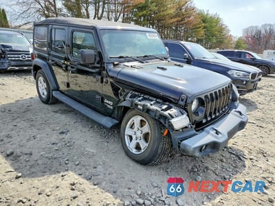 Czwarte zdjęcie samochodu z boku: 2021 JEEP WRANGLER UNLIMITED SPORT VIN:1C4HJXDG3MW528540 - miniatura