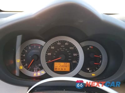 Zdjęcie 9 z 13 samochodu: 2008 TOYOTA RAV4 VIN:JTMBD31V786056986 - miniatura