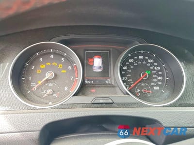 Zdjęcie 9 z 11 samochodu: 2017 VOLKSWAGEN GTI S VIN:3VW447AU2HM045947 - miniatura