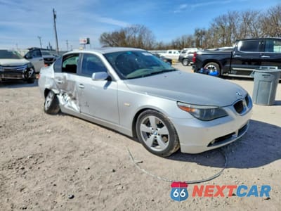 Czwarte zdjęcie samochodu z boku: 2007 BMW 530 XI VIN:WBANF73567CU21571 - miniatura