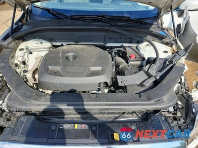 Zdjęcie 12 z 12 samochodu: 2018 VOLVO XC60 T5 MOMENTUM VIN:YV4102RK9J1024861 - miniatura