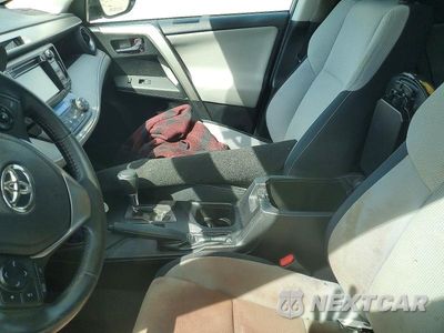 Zdjęcie 7 z 13 samochodu: 2016 TOYOTA RAV4 XLE VIN:2T3RFREV3GW515241 - miniatura