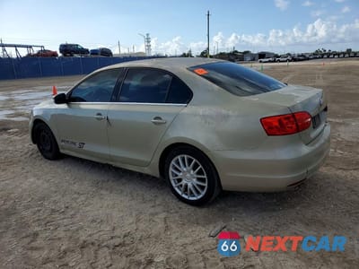 Drugie zdjęcie samochodu z przodu: 2013 VOLKSWAGEN JETTA SE VIN:3VWDP7AJ5DM237676 - miniatura