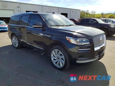 Czwarte zdjęcie samochodu z boku: 2024 LINCOLN NAVIGATOR L VIN:5LMJJ3NG1REL04360 - miniatura