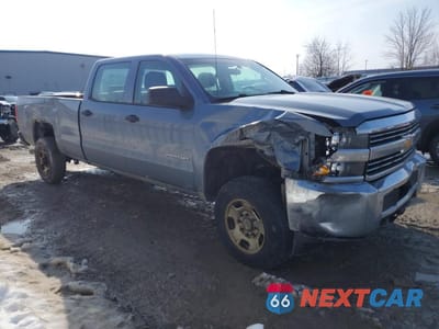 Czwarte zdjęcie samochodu z boku: 2016 CHEVROLET SILVERADO K2500 HEAVY DUTY VIN:1GC1KUEG6GF179499 - miniatura