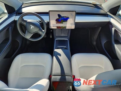 Zdjęcie 8 z 11 samochodu: 2022 TESLA MODEL Y VIN:7SAYGAEE2NF521886 - miniatura