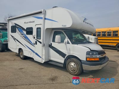 Czwarte zdjęcie samochodu z boku: 2023 CHEVROLET EXPRESS RV VIN:1GB3GSC74P1116890 - miniatura