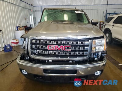 Piąte zdjęcie samochodu w środku: 2012 GMC SIERRA K2500 SLT VIN:1GT221CG3CZ336338 - miniatura
