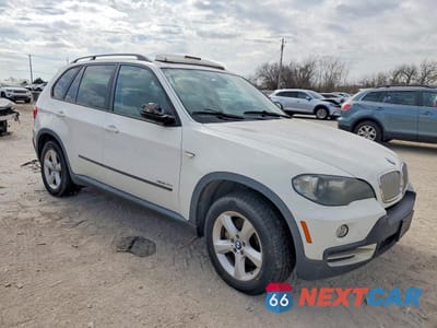 Czwarte zdjęcie samochodu z boku: 2010 BMW X5 XDRIVE35D VIN:5UXFF0C56ALT76863 - miniatura