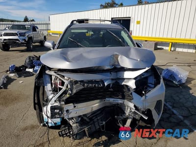 Piąte zdjęcie samochodu w środku: 2020 TOYOTA RAV4 LE VIN:2T3K1RFV6LC045720 - miniatura