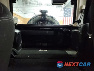 Zdjęcie 10 z 12 samochodu: 2014 JEEP WRANGLER SAHARA VIN:1C4AJWBG0EL219898 - miniatura