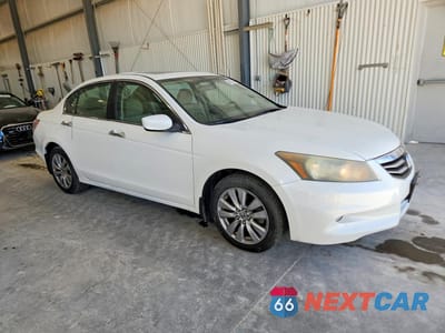 Czwarte zdjęcie samochodu z boku: 2011 HONDA ACCORD EX VIN:1HGCP3F73BA029196 - miniatura