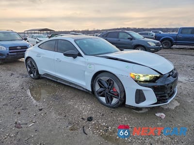 Czwarte zdjęcie samochodu z boku: 2022 AUDI RS E-TRON GT VIN:WAUAHBFW9N7904638 - miniatura