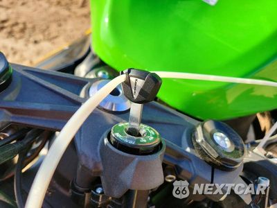 Zdjęcie 8 z 9 samochodu: 2025 KAWASAKI ZX636 K VIN:JKBZXJK15SA009164 - miniatura