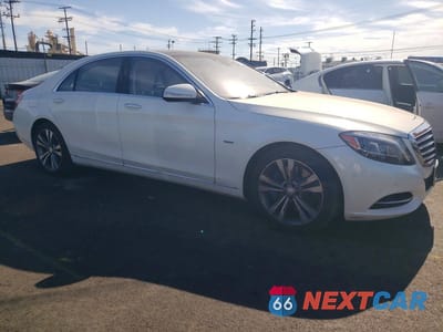 Czwarte zdjęcie samochodu z boku: 2017 MERCEDES-BENZ S 550E VIN:WDDUG6DB5HA296527 - miniatura