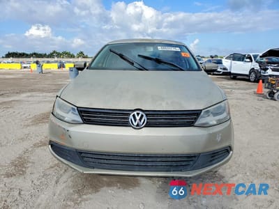 Piąte zdjęcie samochodu w środku: 2013 VOLKSWAGEN JETTA SE VIN:3VWDP7AJ5DM237676 - miniatura