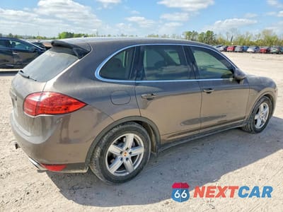 Trzecie zdjęcie samochodu z tyłu: 2014 PORSCHE CAYENNE S HYBRID VIN:WP1AE2A29ELA51180 - miniatura