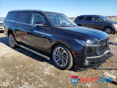 Czwarte zdjęcie samochodu z boku: 2025 LINCOLN NAVIGATOR L RESERVE VIN:5LMJJ3LG5SEL14169 - miniatura