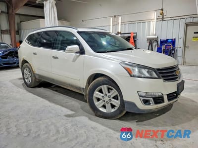 Czwarte zdjęcie samochodu z boku: 2014 CHEVROLET TRAVERSE LT VIN:1GNKVHKD1EJ190120 - miniatura