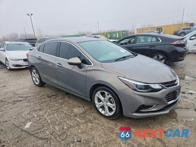 Czwarte zdjęcie samochodu z boku: 2017 CHEVROLET CRUZE PREMIER VIN:1G1BF5SMXH7172553 - miniatura