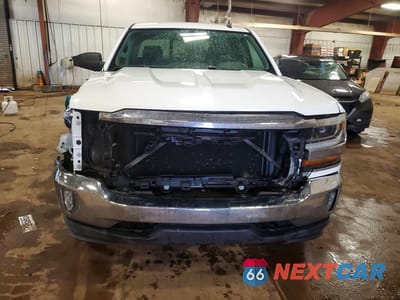 Piąte zdjęcie samochodu w środku: 2016 CHEVROLET SILVERADO K1500 LT VIN:1GCVKREC0GZ346269 - miniatura