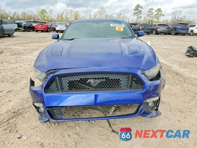Piąte zdjęcie samochodu w środku: 2016 FORD MUSTANG GT VIN:1FA6P8CF8G5306578 - miniatura