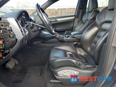 Zdjęcie 7 z 12 samochodu: 2011 PORSCHE CAYENNE TURBO VIN:WP1AC2A23BLA81809 - miniatura