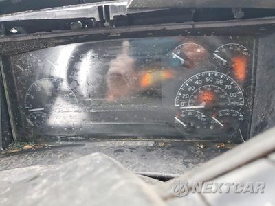 Zdjęcie 8 z 10 samochodu: 2023 VOLVO VNL SEMI TRUCK VIN:4V4NC9EH8PN615719 - miniatura