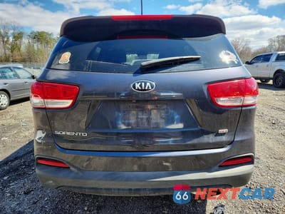 Zdjęcie 6 z 12 samochodu: 2017 KIA SORENTO LX VIN:5XYPG4A39HG295289 - miniatura