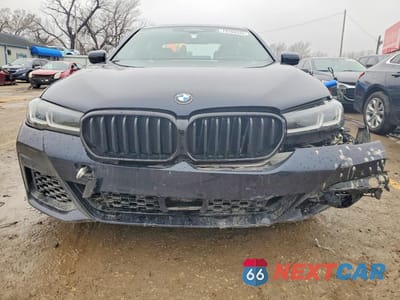 Piąte zdjęcie samochodu w środku: 2021 BMW M550XI VIN:WBA13BK04MCG15286 - miniatura