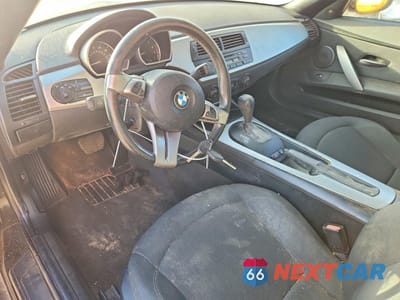 Zdjęcie 8 z 12 samochodu: 2005 BMW Z4 2.5 VIN:4USBT33525LS55757 - miniatura