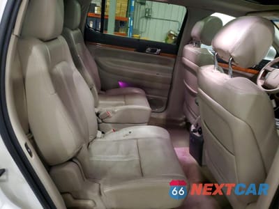 Zdjęcie 11 z 13 samochodu: 2011 LINCOLN MKT VIN:2LMHJ5ATXBBJ54108 - miniatura