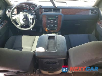Zdjęcie 8 z 14 samochodu: 2011 CHEVROLET TAHOE K1500 LS VIN:1GNSKAE04BR231376 - miniatura