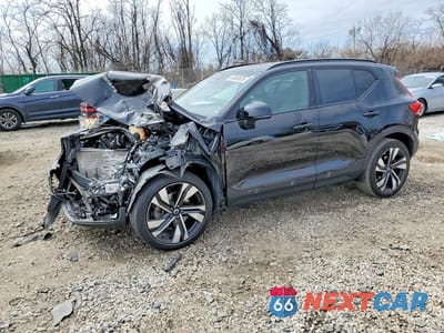 2023 VOLVO XC40 PLUS YV4L12UW8P2066294 - główne zdjęcie licytacji z USA - miniatura