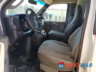 Zdjęcie 7 z 12 samochodu: 2016 CHEVROLET EXPRESS G2500 VIN:1GCWGAFF8G1175110 - miniatura