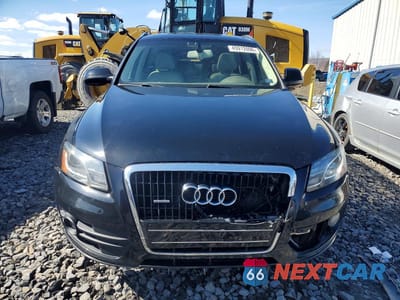 Piąte zdjęcie samochodu w środku: 2010 AUDI Q5 PREMIUM PLUS VIN:WA1LKAFP2AA030138 - miniatura