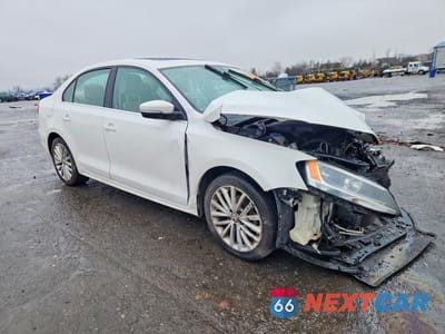 Czwarte zdjęcie samochodu z boku: 2011 VOLKSWAGEN JETTA SEL VIN:3VWLZ7AJXBM302279 - miniatura