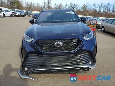 Piąte zdjęcie samochodu w środku: 2023 TOYOTA HIGHLANDER XSE VIN:5TDKDRBH9PS002695 - miniatura