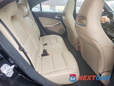 Zdjęcie 10 z 12 samochodu: 2014 MERCEDES-BENZ CLA 250 VIN:WDDSJ4EB0EN128441 - miniatura