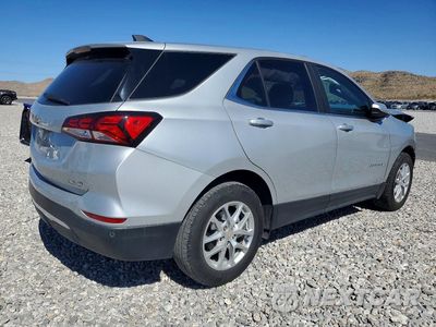 Trzecie zdjęcie samochodu z tyłu: 2022 CHEVROLET EQUINOX LT VIN:2GNAXTEV0N6134227 - miniatura