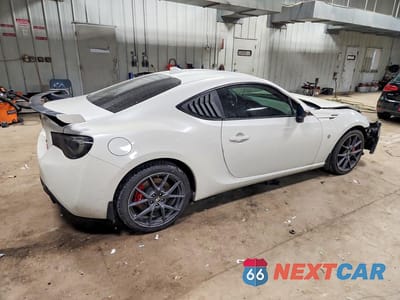 Trzecie zdjęcie samochodu z tyłu: 2020 TOYOTA 86 GT VIN:JF1ZNAE11L9751243 - miniatura