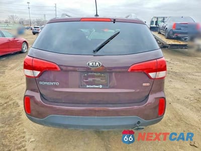 Zdjęcie 6 z 12 samochodu: 2015 KIA SORENTO LX VIN:5XYKTDA75FG595286 - miniatura