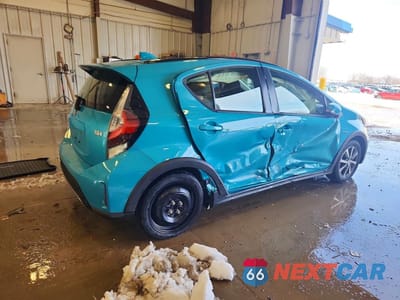 Trzecie zdjęcie samochodu z tyłu: 2018 TOYOTA PRIUS C TWO VIN:JTDKDTB37J1619986 - miniatura