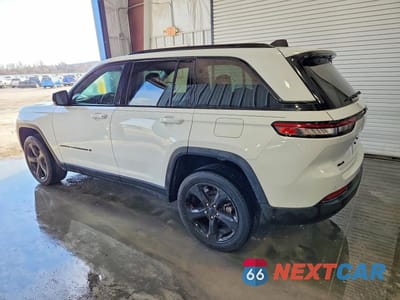 Drugie zdjęcie samochodu z przodu: 2023 JEEP GRAND CHEROKEE LAREDO VIN:1C4RJHAG5PC517771 - miniatura