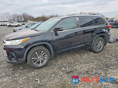 2018 TOYOTA HIGHLANDER XLE 5TDJZRFH6JS857871 - główne zdjęcie licytacji z USA - miniatura