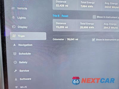 Zdjęcie 9 z 13 samochodu: 2018 TESLA MODEL S VIN:5YJSA1E23JF245822 - miniatura