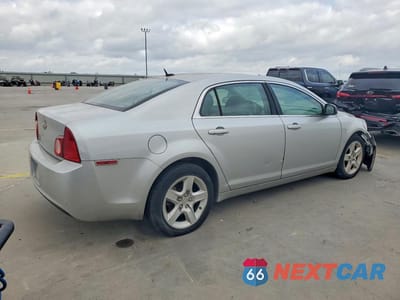 Trzecie zdjęcie samochodu z tyłu: 2010 CHEVROLET MALIBU LS VIN:1G1ZB5EBXAF217507 - miniatura