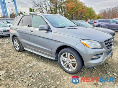 Piąte zdjęcie samochodu w środku: 2015 MERCEDES-BENZ ML 250 BLUETEC VIN:4JGDA0EBXFA519323 - miniatura